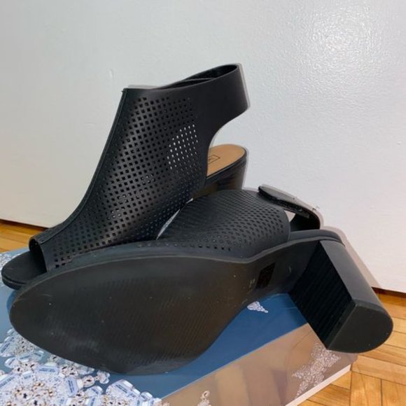 NWOT: KS2 - Peep Toe Shoe - Picture 5 of 5